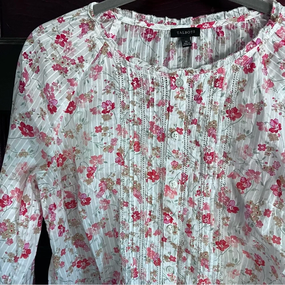 EUC Talbots Floral Cottagecore Top in White Red Pink size M - Picture 6 of 9